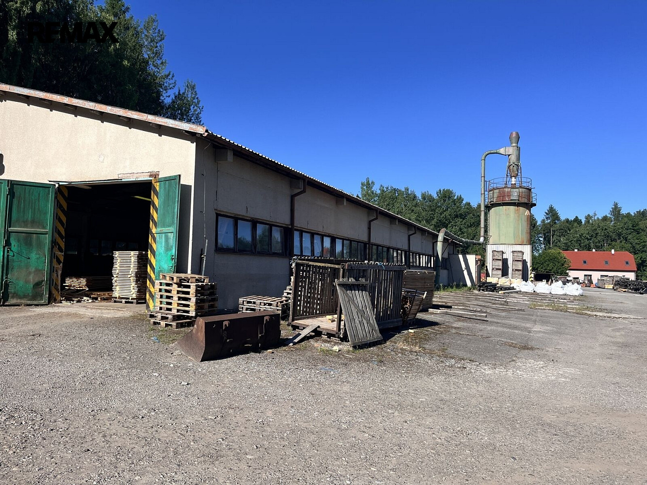 Pronájem výrobních prostor 1 100 m² – fotografie 3