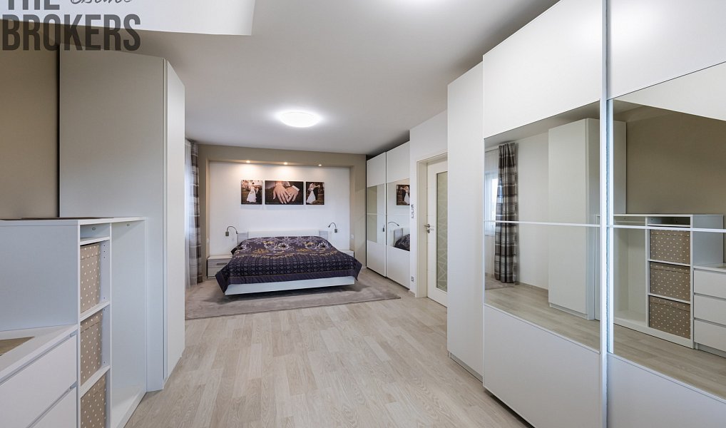 Prodej bytu 4+kk 97 m², Praha – náhled fotky 9