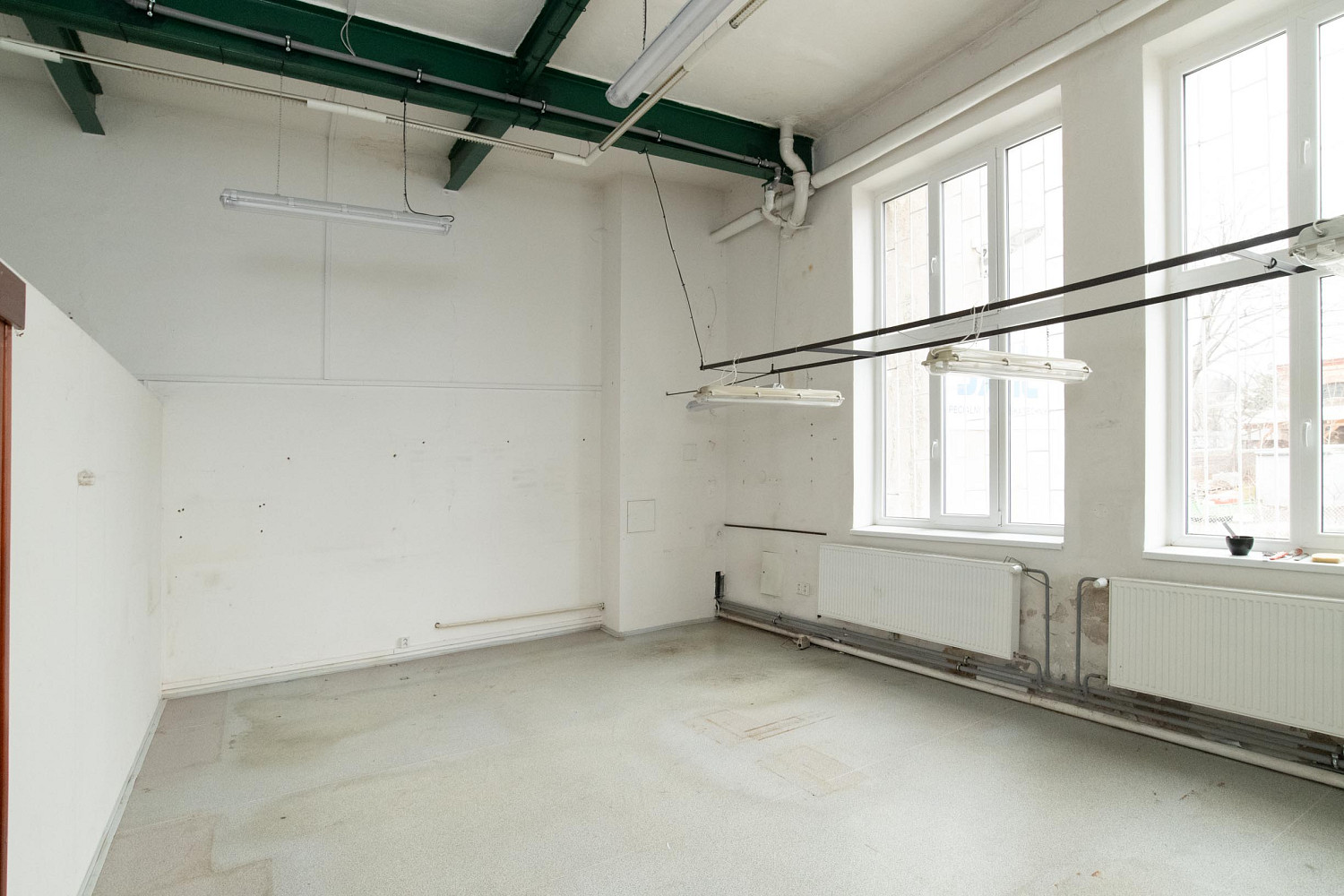 Pronájem obchodních prostor 222 m² — photo 4