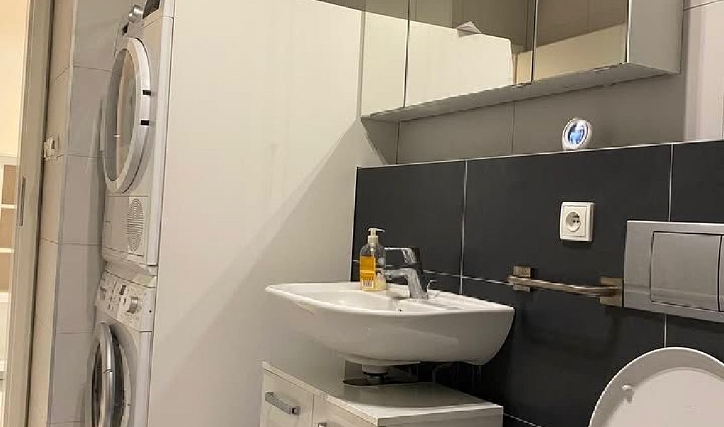 Pronájem bytu 3+kk 72 m², Praha – náhled fotky 3