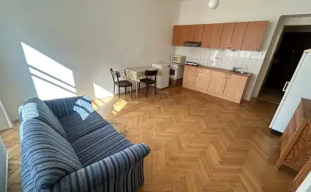 Pronájem bytu 1+kk 28 m²