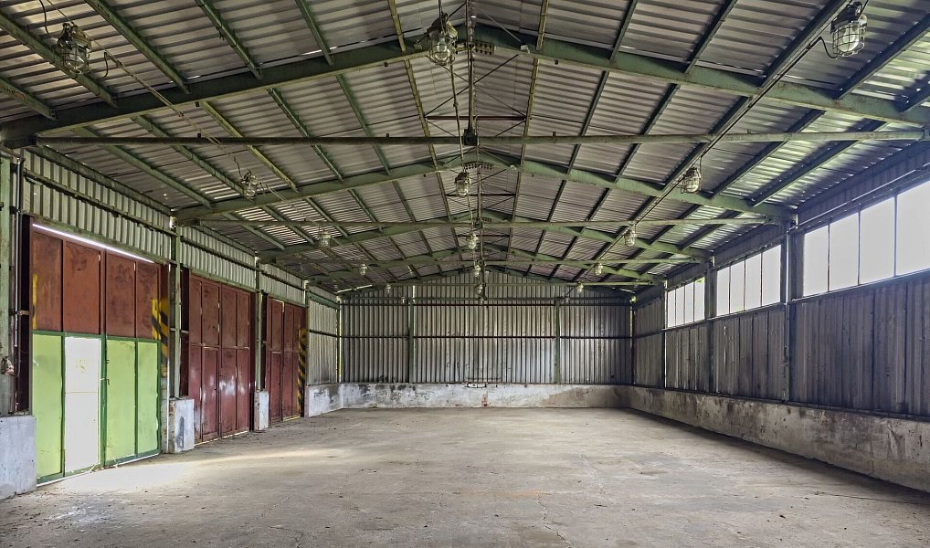 Pronájem skladovacích prostor 305 m², Lično – fotka 1 z 4