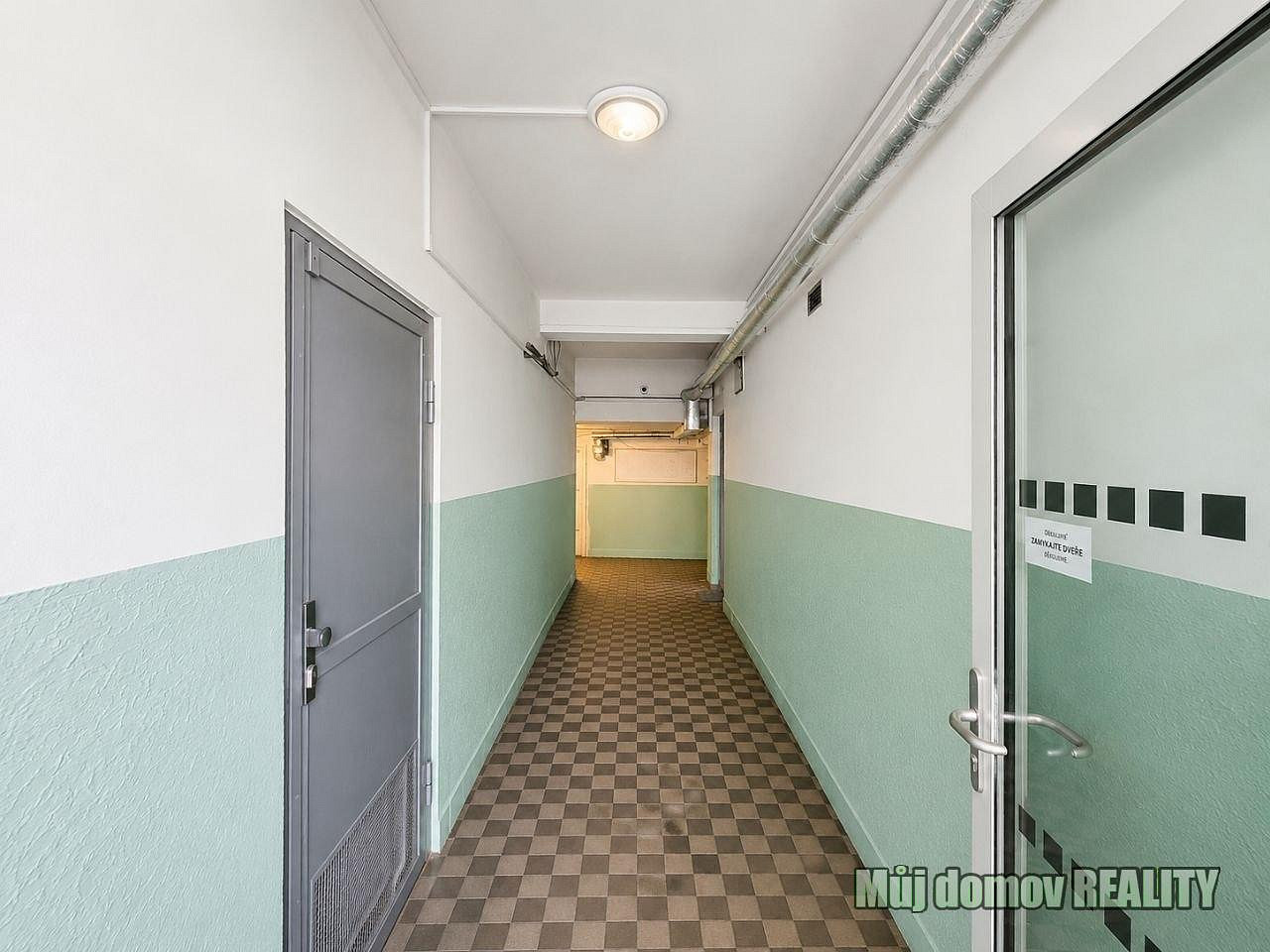 Pronájem obchodních prostor 90 m² – fotografie 2