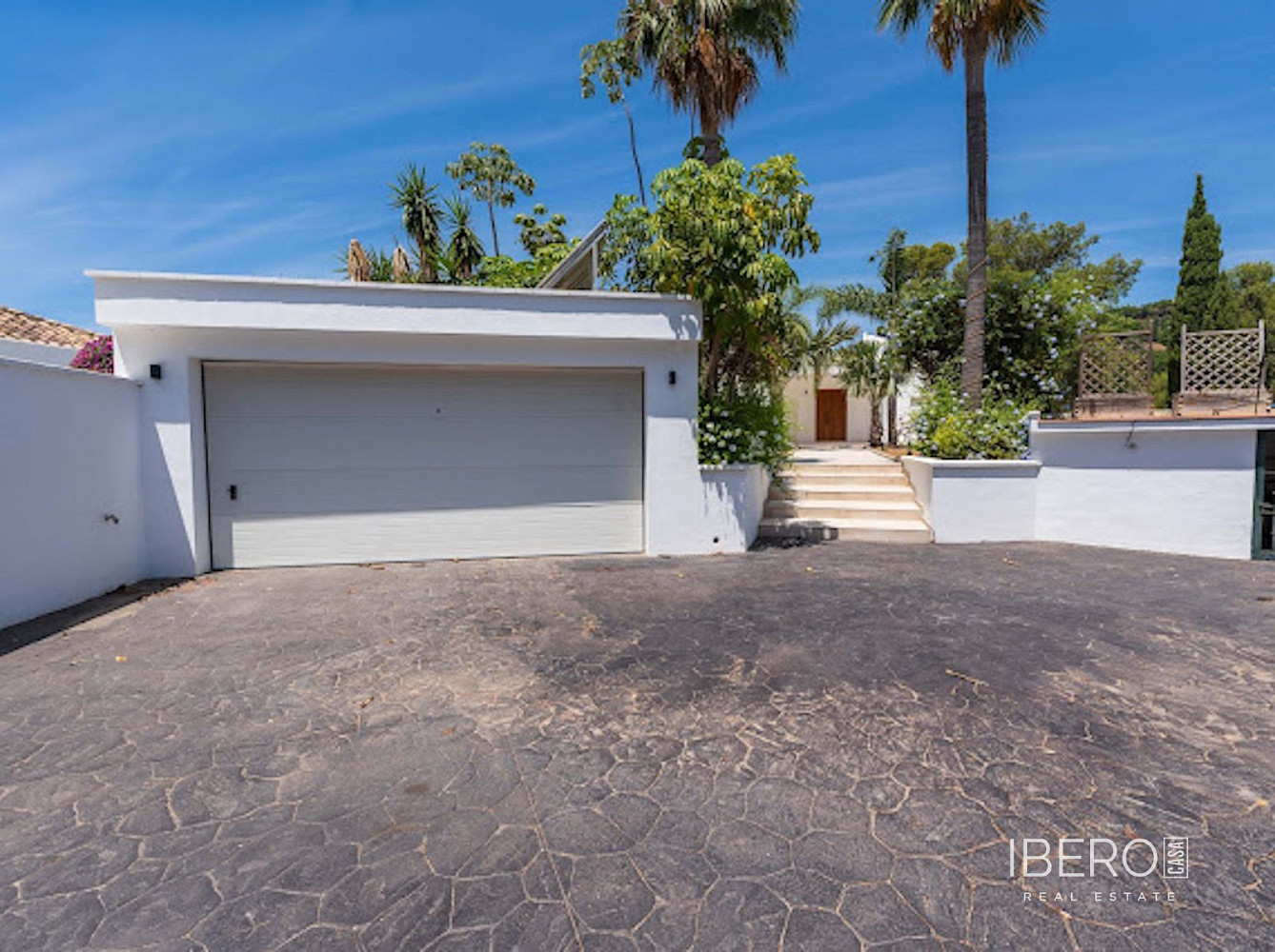Prodej domu 326 m² s pozemkem 2 057 m² - Vista 3