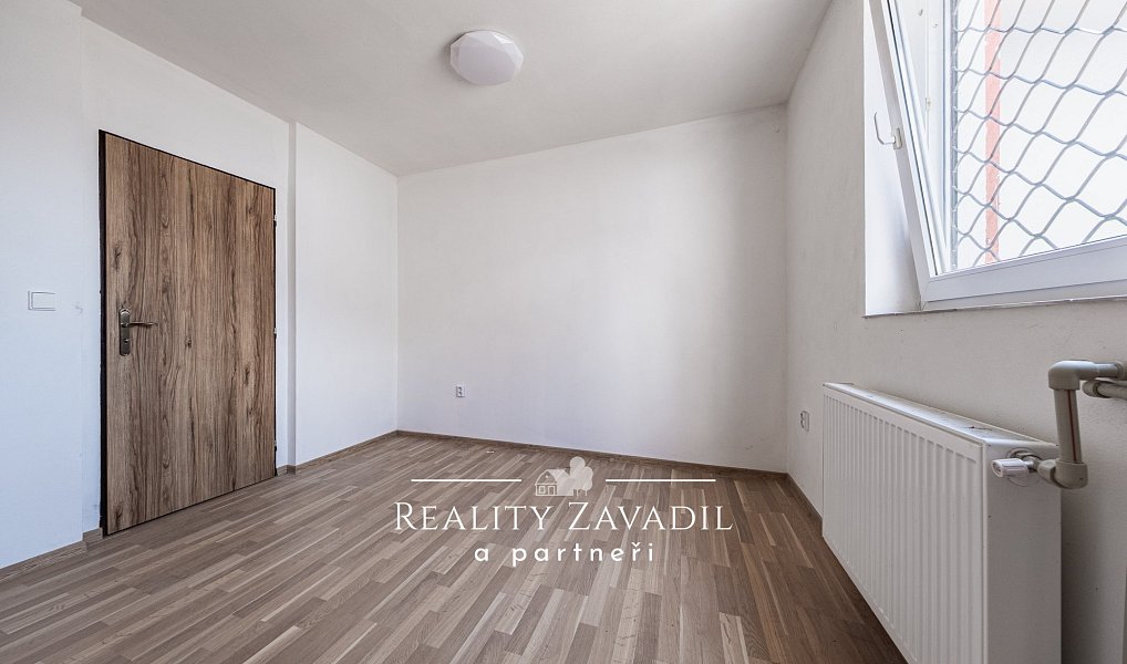 Prodej domu 940 m² s pozemkem 5 787 m², Koleč – náhled fotky 5