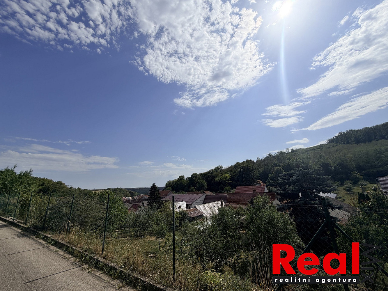 Prodej stavebního pozemku 1 895 m² – fotografie 4