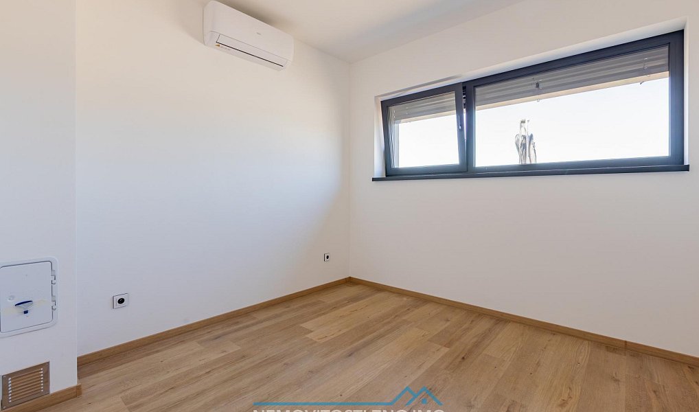 Prodej domu 81 m² s pozemkem 354 m², Znojmo – náhled fotky 8