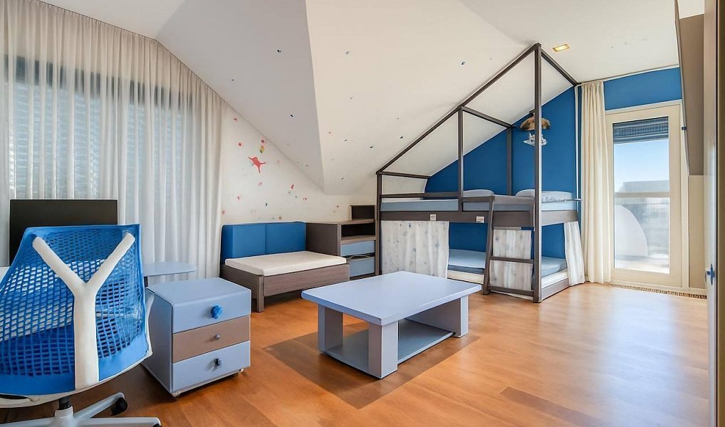 Prodej domu 700 m² s pozemkem 1 893 m², Roztoky – náhled fotky 16