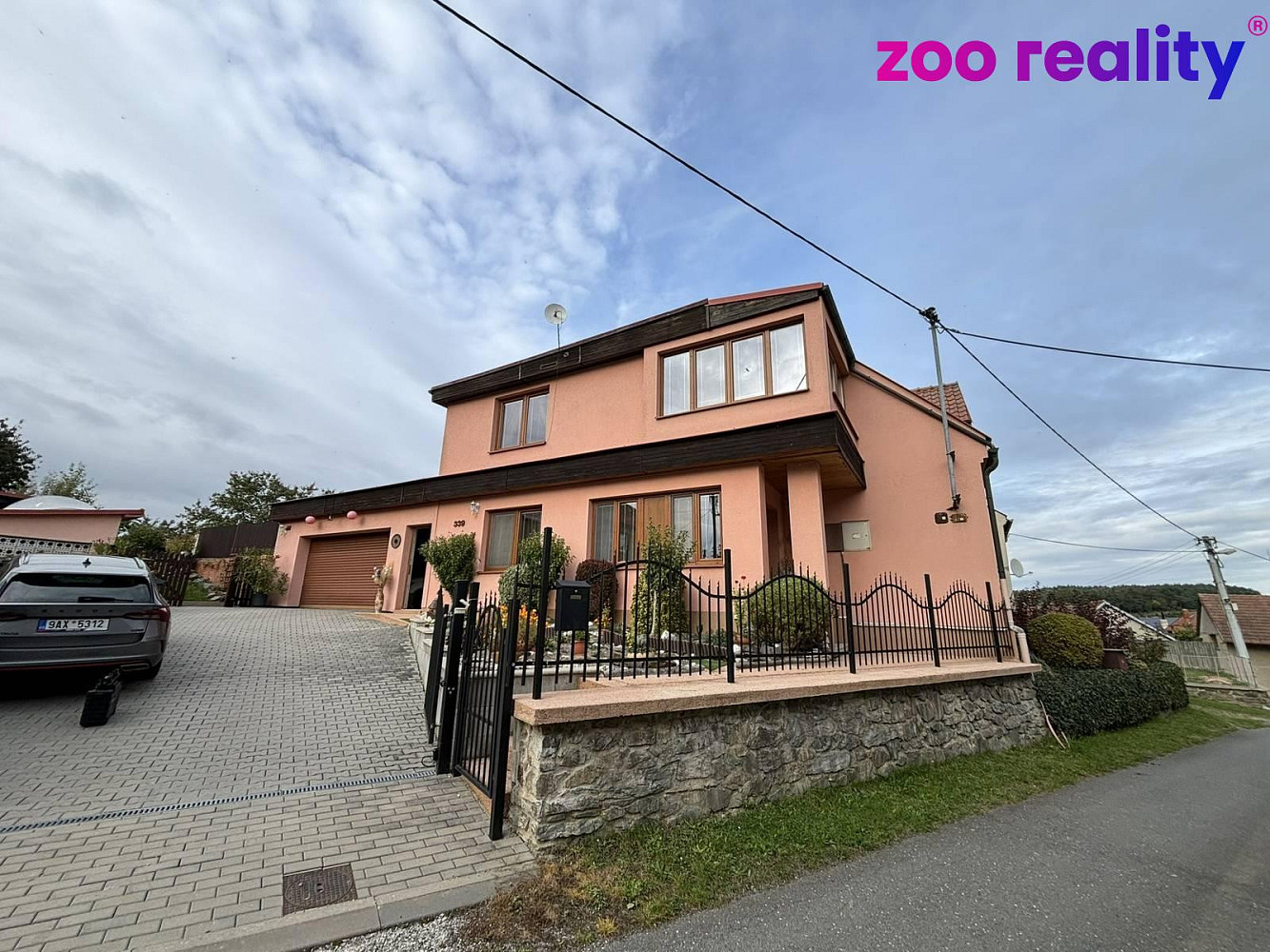 Prodej domu 275 m² s pozemkem 1 388 m²