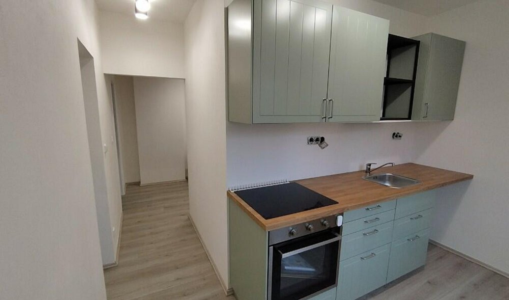 Pronájem bytu 3+1 72 m², Praha – náhled fotky 2