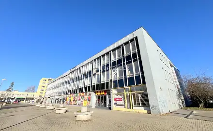 Pronájem obchodních prostor 216 m², J. Opletala, České Budějovice - České Budějovice 2