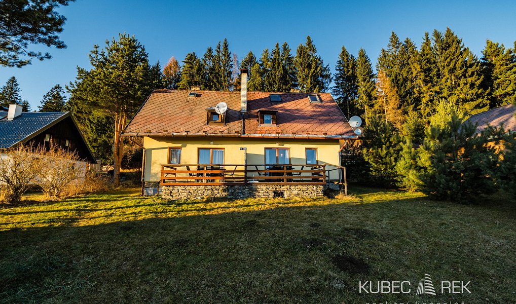 Pronájem chaty/chalupy 76 m² s pozemkem 318 m², Lipno nad Vltavou – fotka 1 z 29