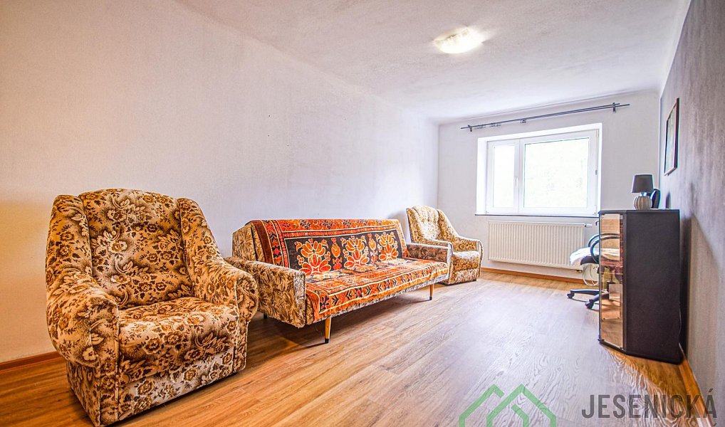Pronájem bytu 2+1 70 m², Jeseník – fotka 1 z 8