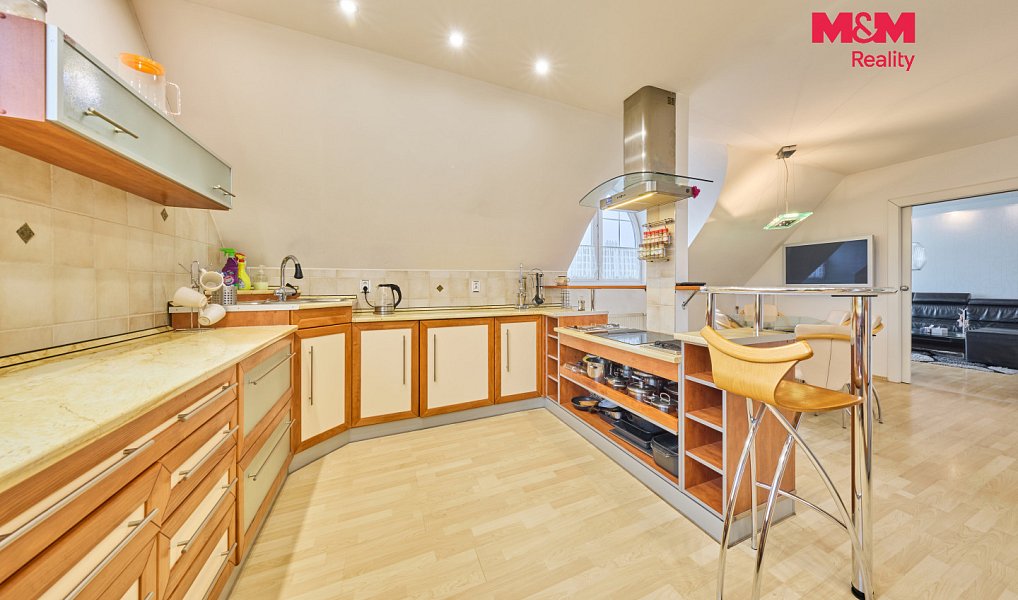 Pronájem domu 185 m² s pozemkem 1 755 m², Trutnov – náhled fotky 10