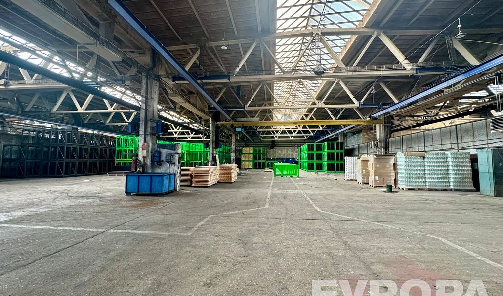 Pronájem výrobních prostor 2 000 m², Plzeň – náhled fotky 5