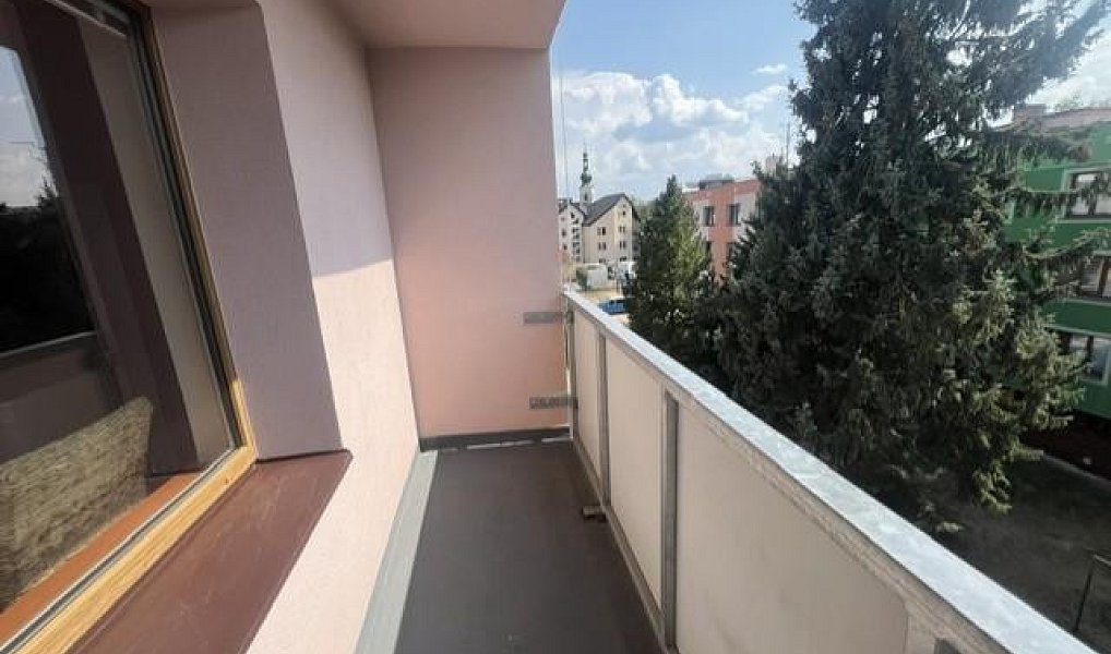 Pronájem bytu 3+1 90 m², Třeboň – náhled fotky 3