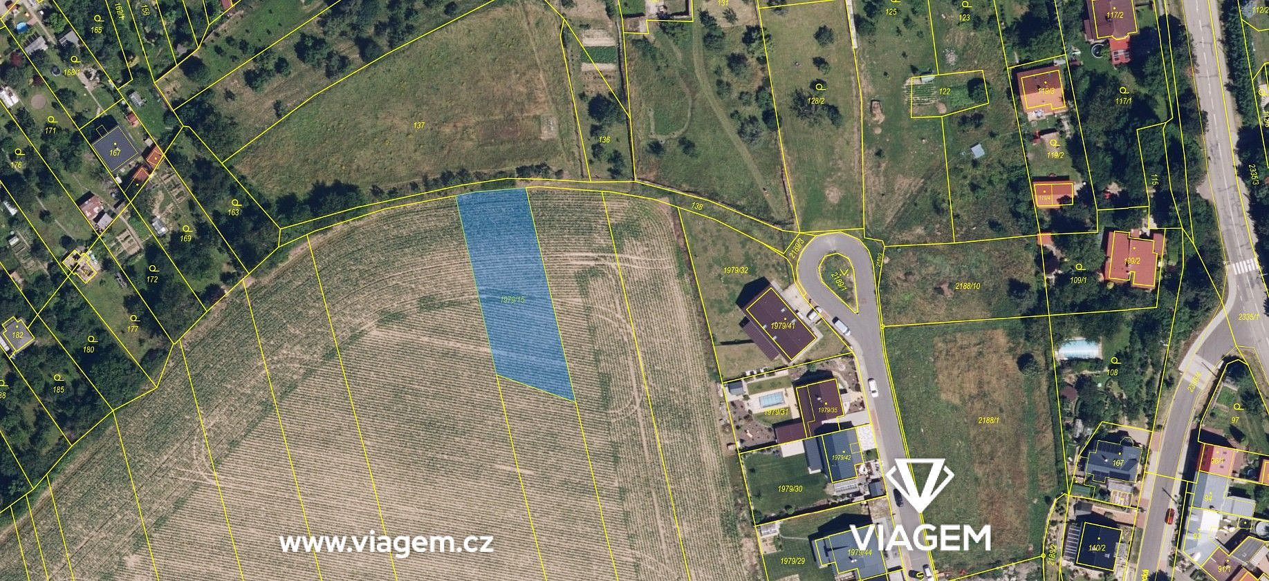 Prodej stavebního pozemku 1 055 m² – fotografie 3