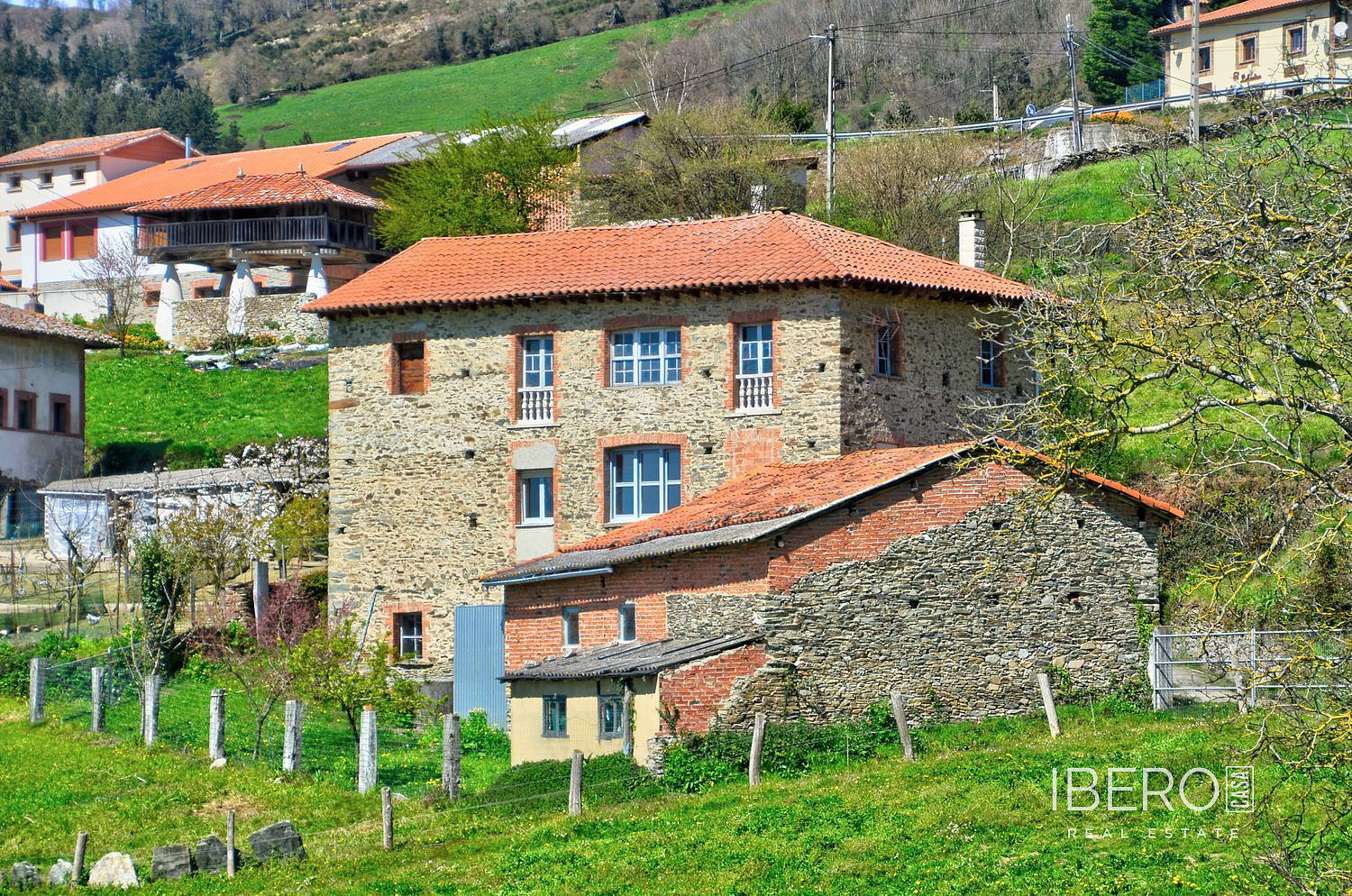 Prodej domu 350 m² s pozemkem 10 715 m² — photo 5