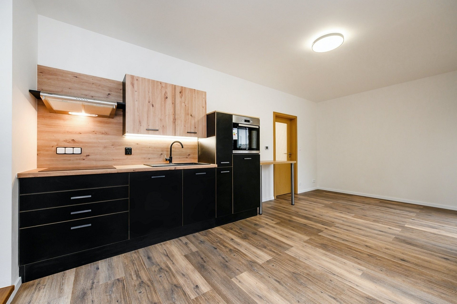 Prodej bytu 2+kk 184 m² — photo 3