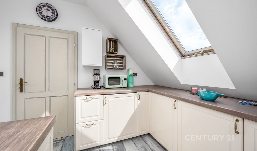 Prodej bytu 2+kk 45 m², Jesenice – náhled fotky 4