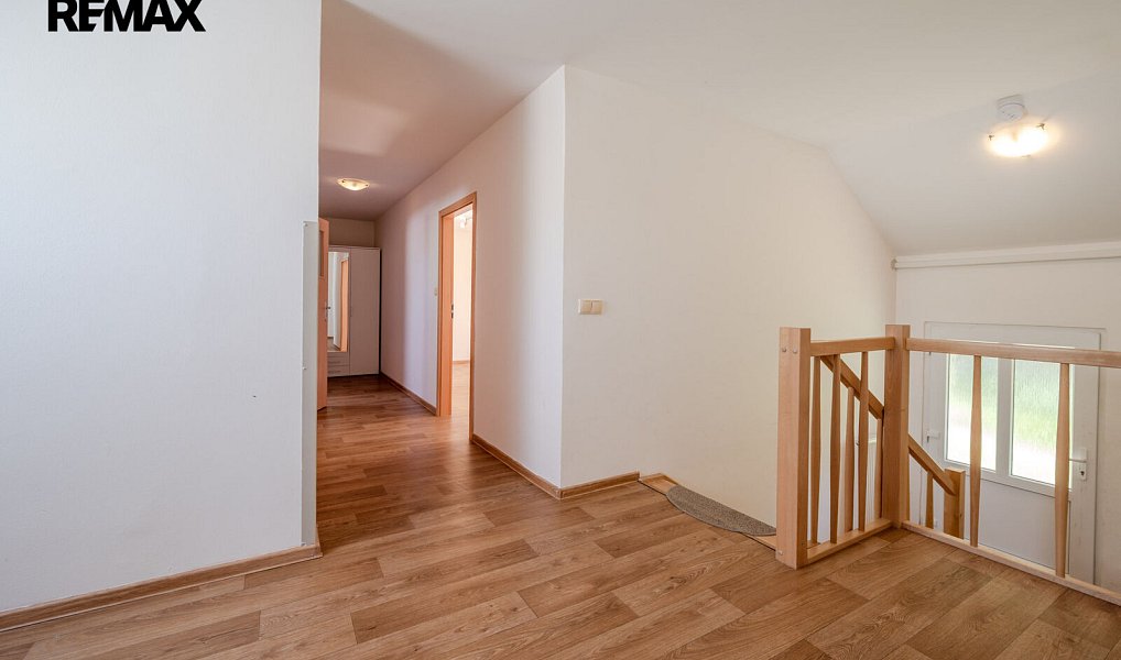 Prodej domu 230 m² s pozemkem 941 m², Kvasiny – náhled fotky 4