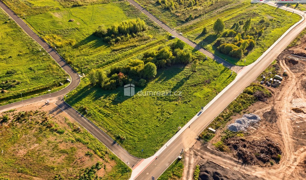 Prodej stavebního pozemku 550 m², Ostrov – náhled fotky 11