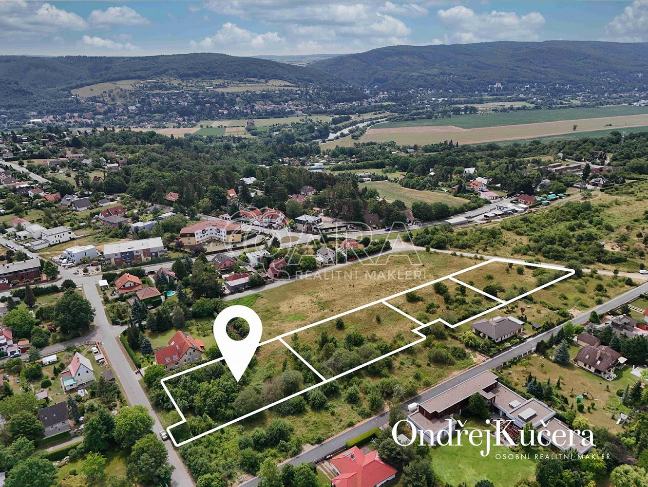 Prodej stavebního pozemku 1 593 m²