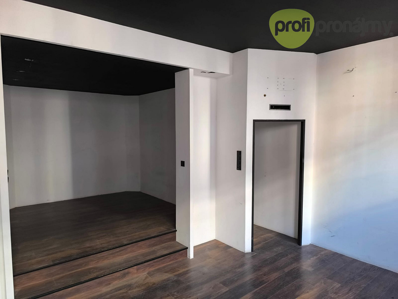 Pronájem skladovacích prostor 521 m² – fotografie 2