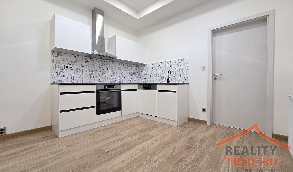 Prodej komerčního objektu (jiného typu) 715 m², Trutnov – náhled fotky 28