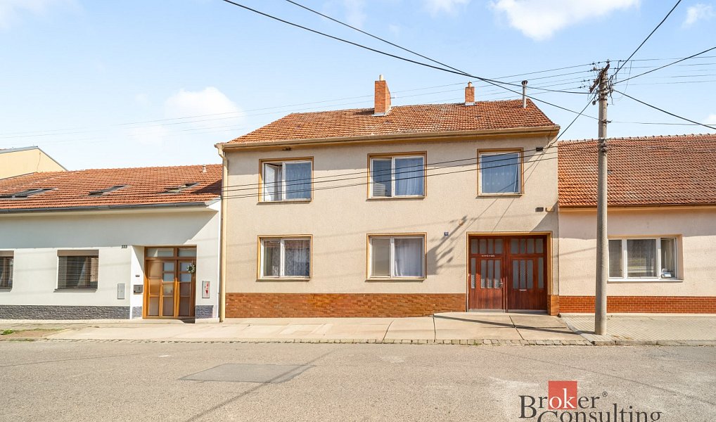 Prodej domu 220 m² s pozemkem 493 m², Blučina – fotka 1 z 53