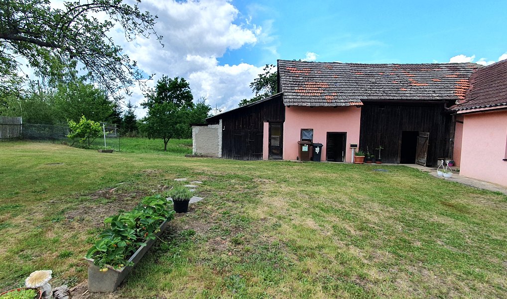 Prodej domu 75 m² s pozemkem 1 743 m², Žáky – náhled fotky 2