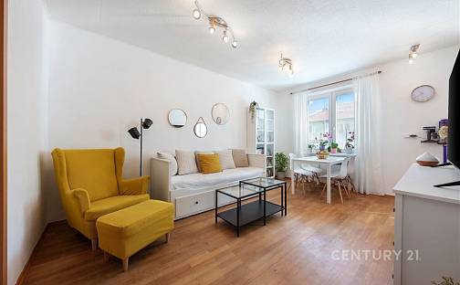 Prodej bytu 3+kk 65 m², Družstevní, Pohořelice, okres Brno-venkov