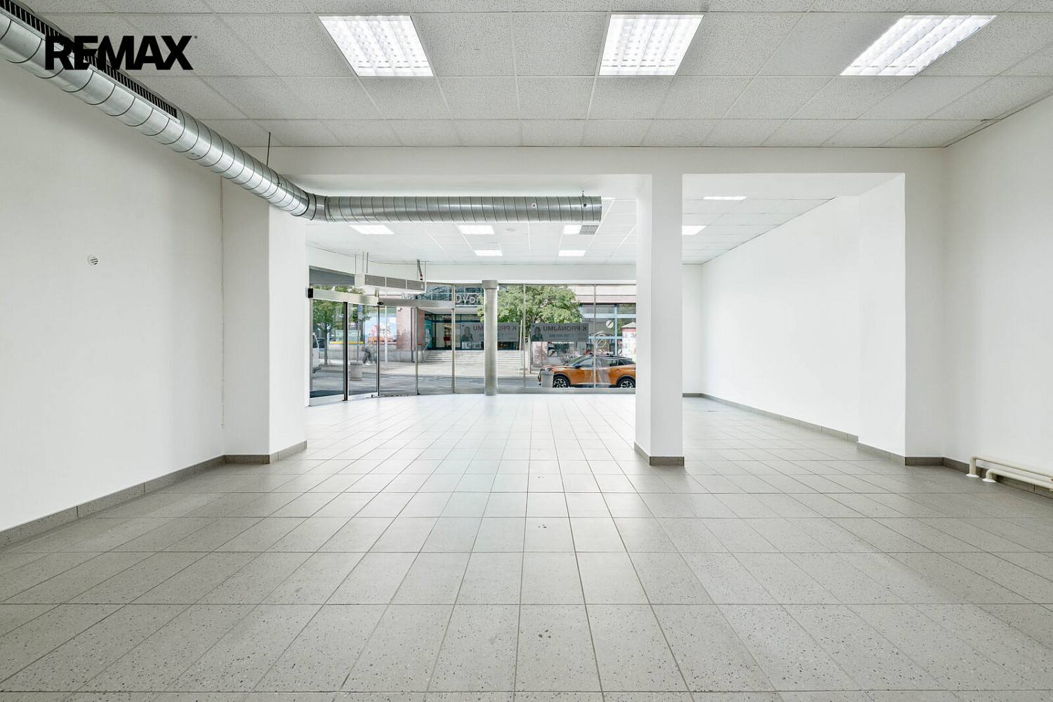 Pronájem obchodních prostor 529 m² – fotografie 3