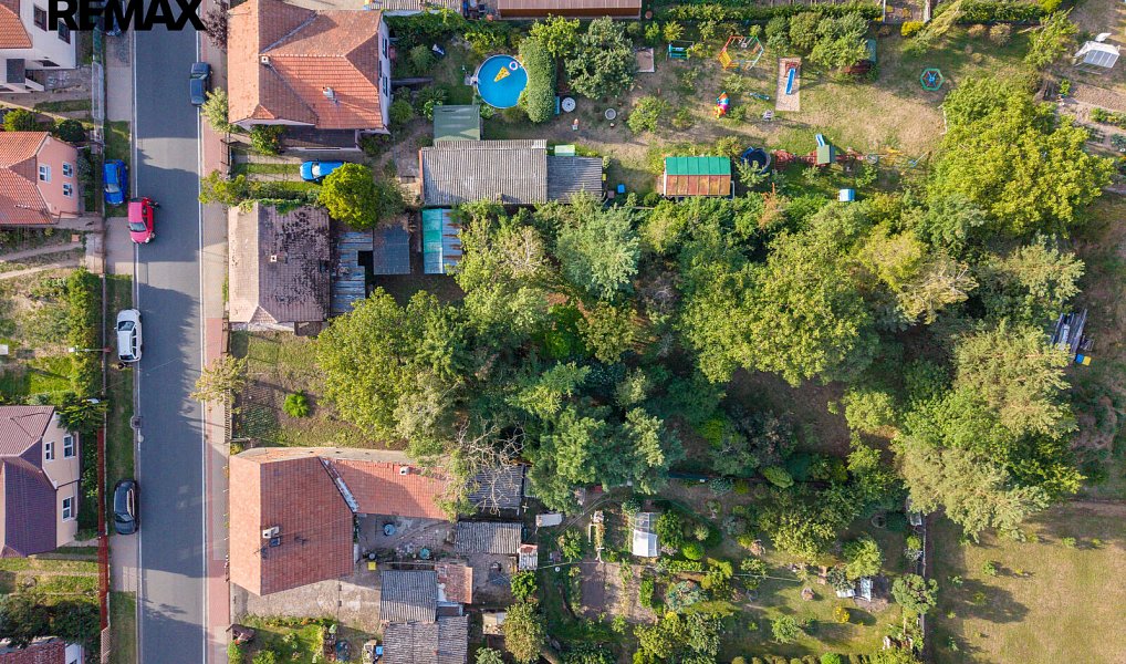 Prodej stavebního pozemku 818 m², Krakovany – náhled fotky 3