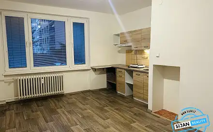 Pronájem bytu 1+kk 27 m², SPC G, Krnov - Pod Cvilínem, okres Bruntál
