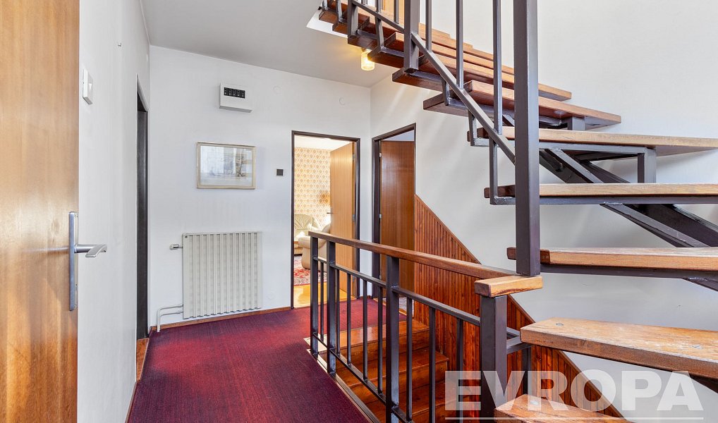 Pronájem domu 220 m² s pozemkem 409 m², Praha – náhled fotky 13