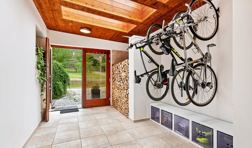 Prodej domu 246 m² s pozemkem 1 270 m², Beroun – náhled fotky 25