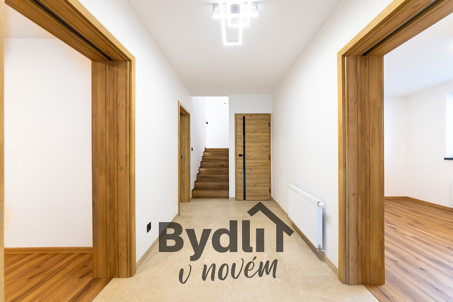 Prodej domu 202 m² s pozemkem 542 m² — photo 2