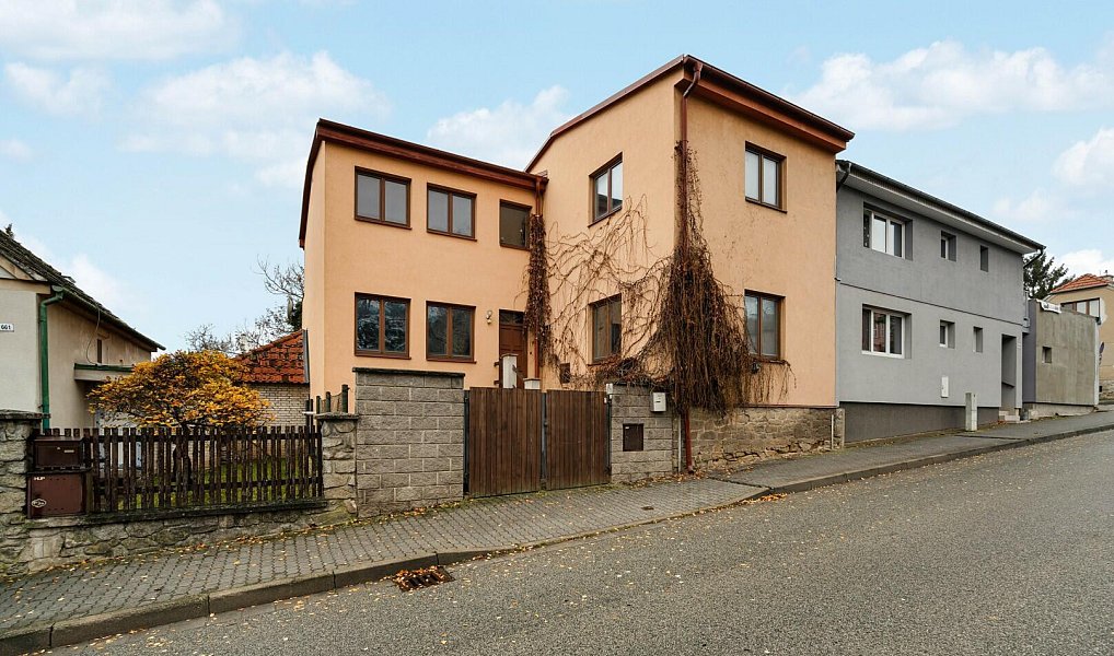 Prodej domu 160 m² s pozemkem 310 m², Husova, Rosice, okres Brno-venkov