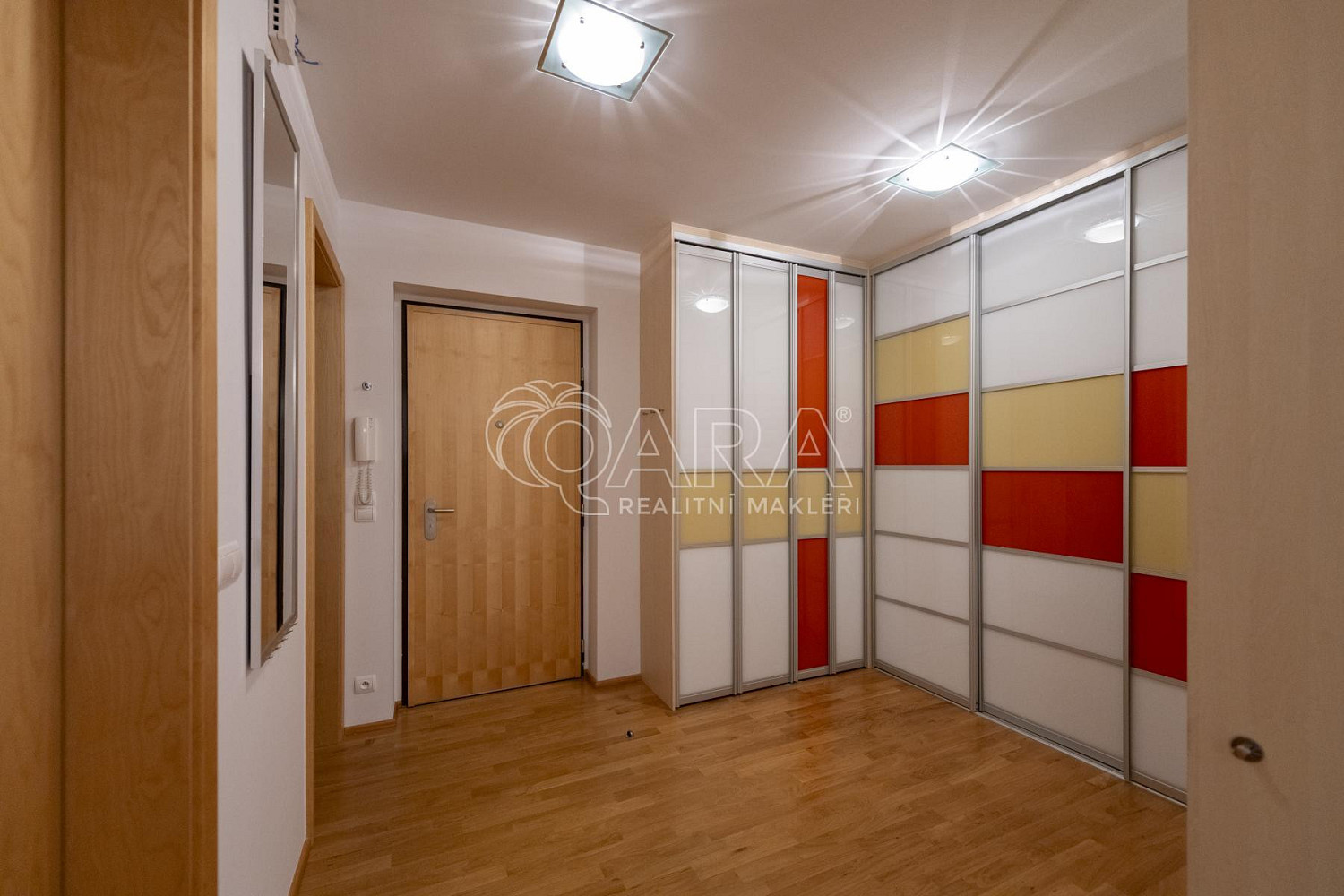 Pronájem bytu 2+kk 81 m² — photo 5