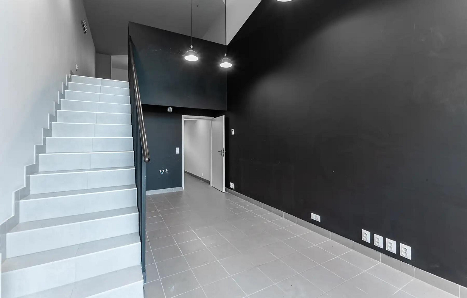 Pronájem kanceláře 54 m² – fotografie 2