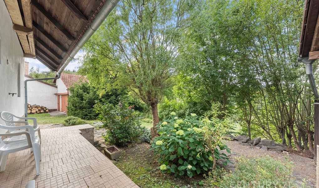 Prodej chaty/chalupy 310 m² s pozemkem 2 159 m², Kněževes – náhled fotky 16