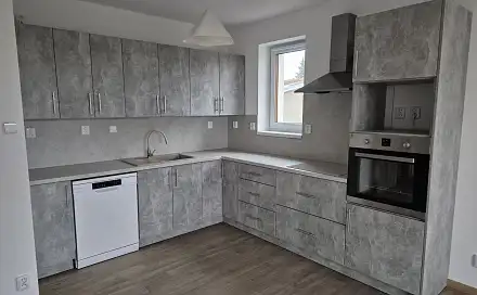 Pronájem bytu 4+kk 99 m², Osvobození, Stochov, okres Kladno