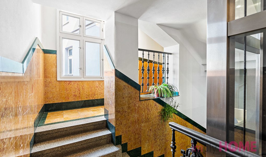 Pronájem bytu 1+kk 21 m², Praha – náhled fotky 14