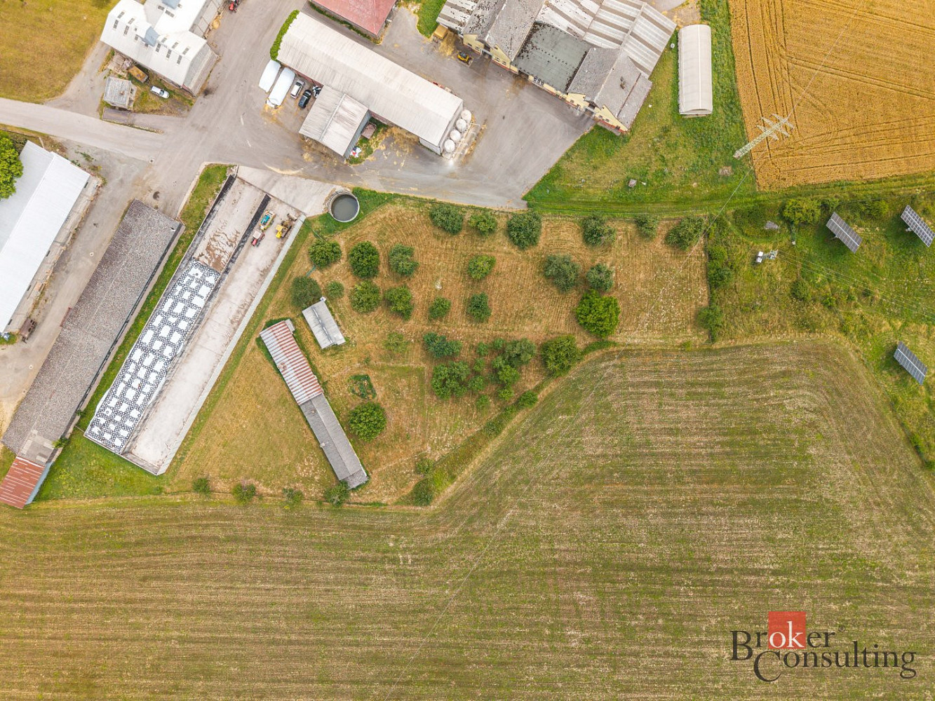 Prodej komerčního pozemku 5 636 m²