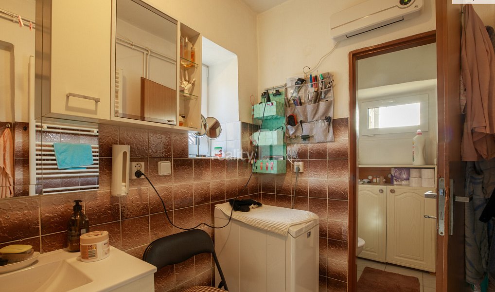 Prodej domu 220 m² s pozemkem 907 m², Žebrák – náhled fotky 26