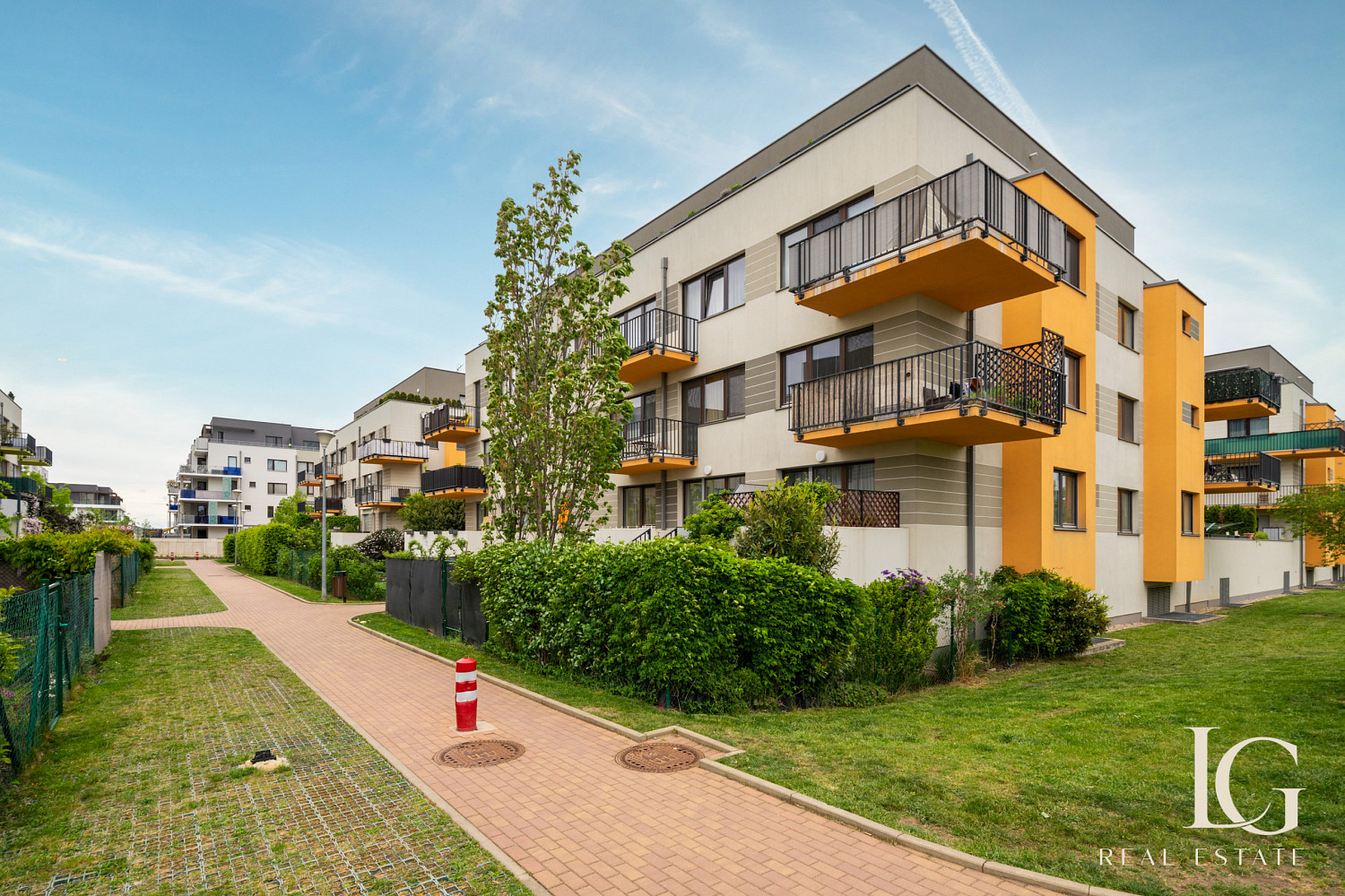 Prodej bytu 2+kk 52 m² — photo 3