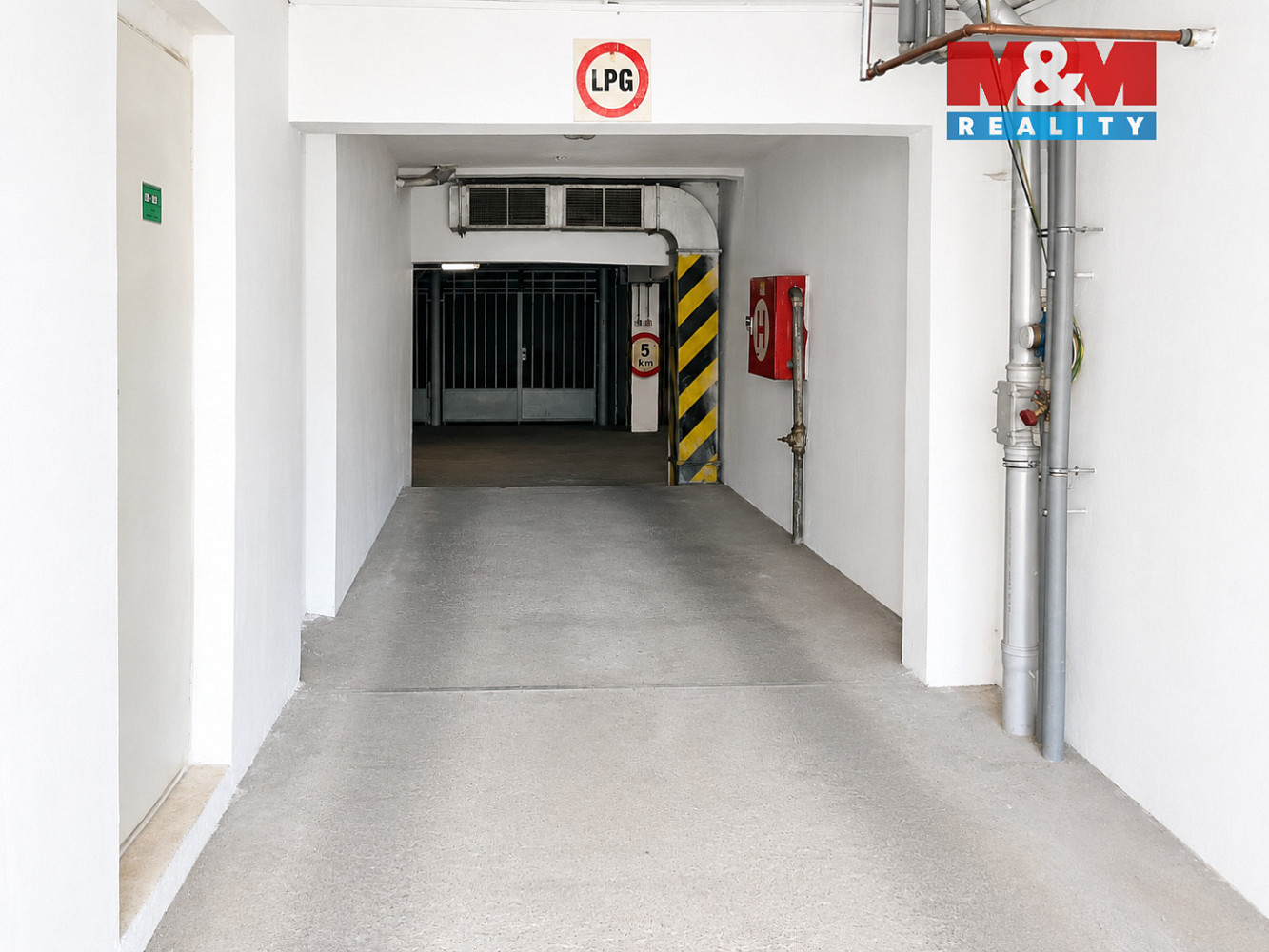 Prodej garážového stání, 15 m2, praha, ul. tobrucká — photo 3