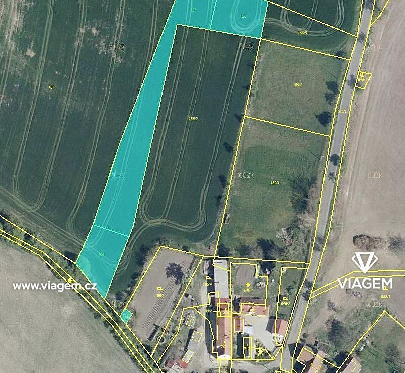 Prodej pole 1 072 m² – fotografie 2