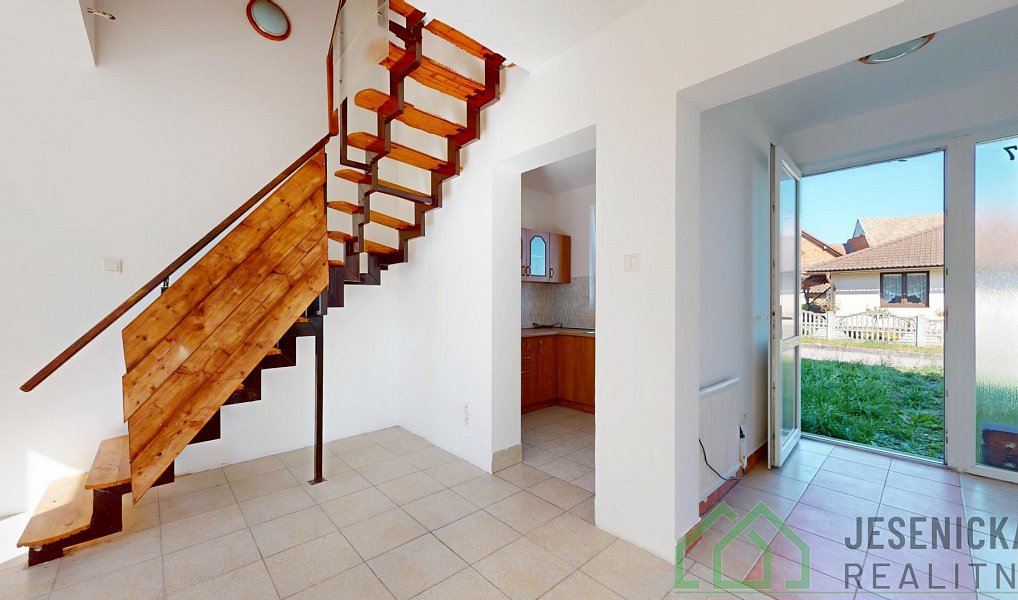 Prodej domu 98 m² s pozemkem 752 m², Trnov – náhled fotky 8